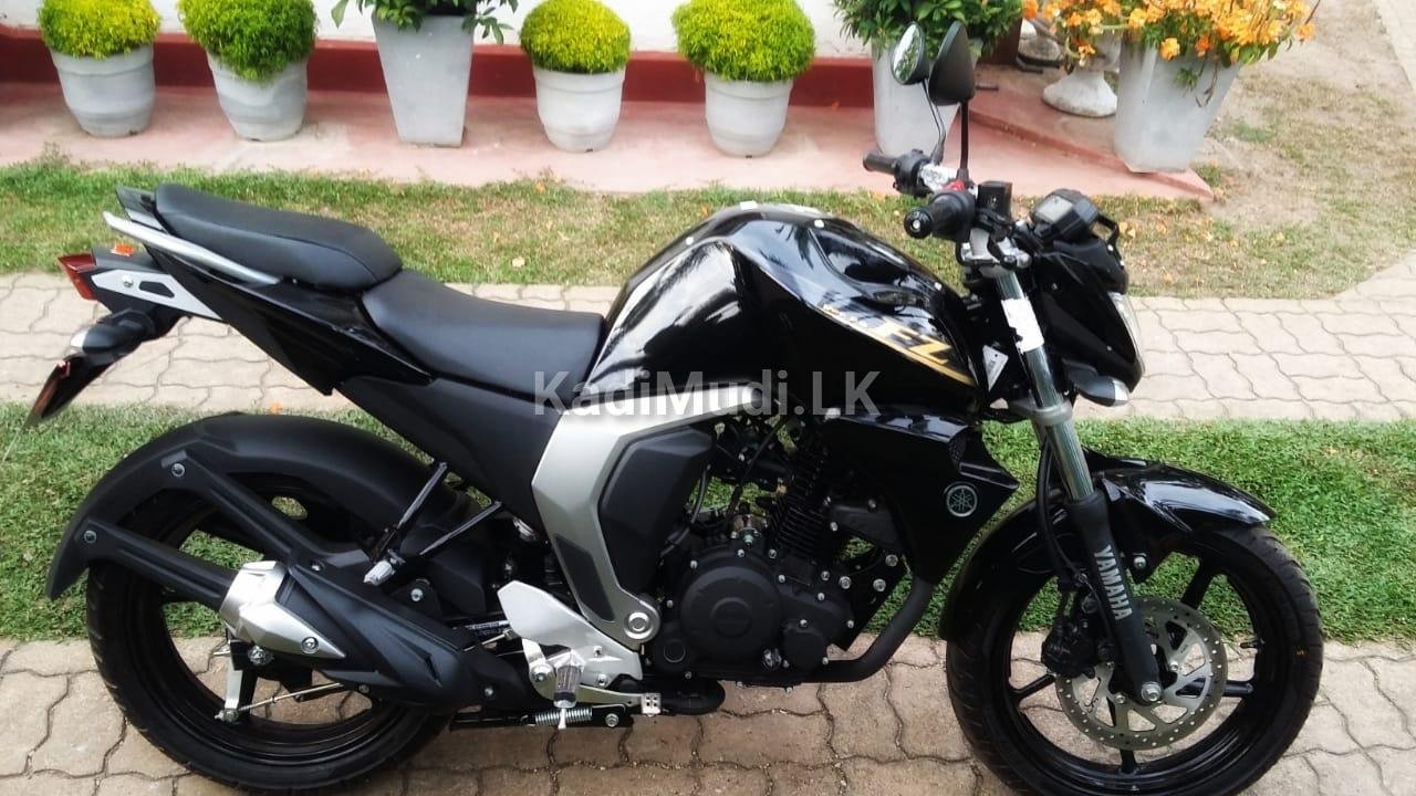 Yamaha FZ V2 2016
