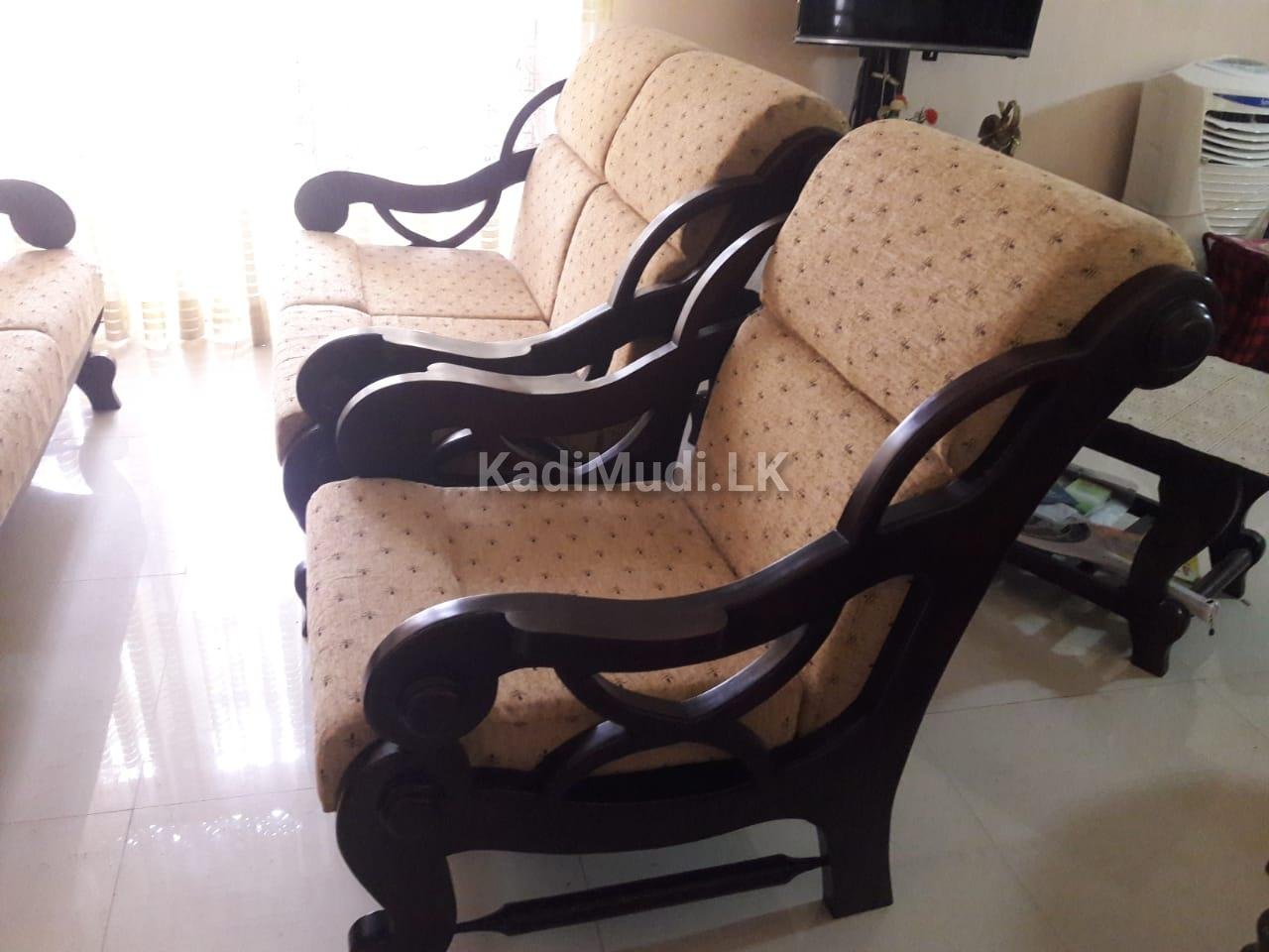 Solid Wooden Sofa Set with Cushion