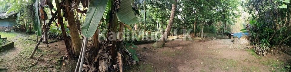 ගාල්ල උඩුගම මාර්ගයෙන් ඉඩමක් සමඟ නිවසක්