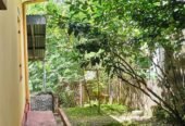 ගාල්ල උඩුගම මාර්ගයෙන් ඉඩමක් සමඟ නිවසක්