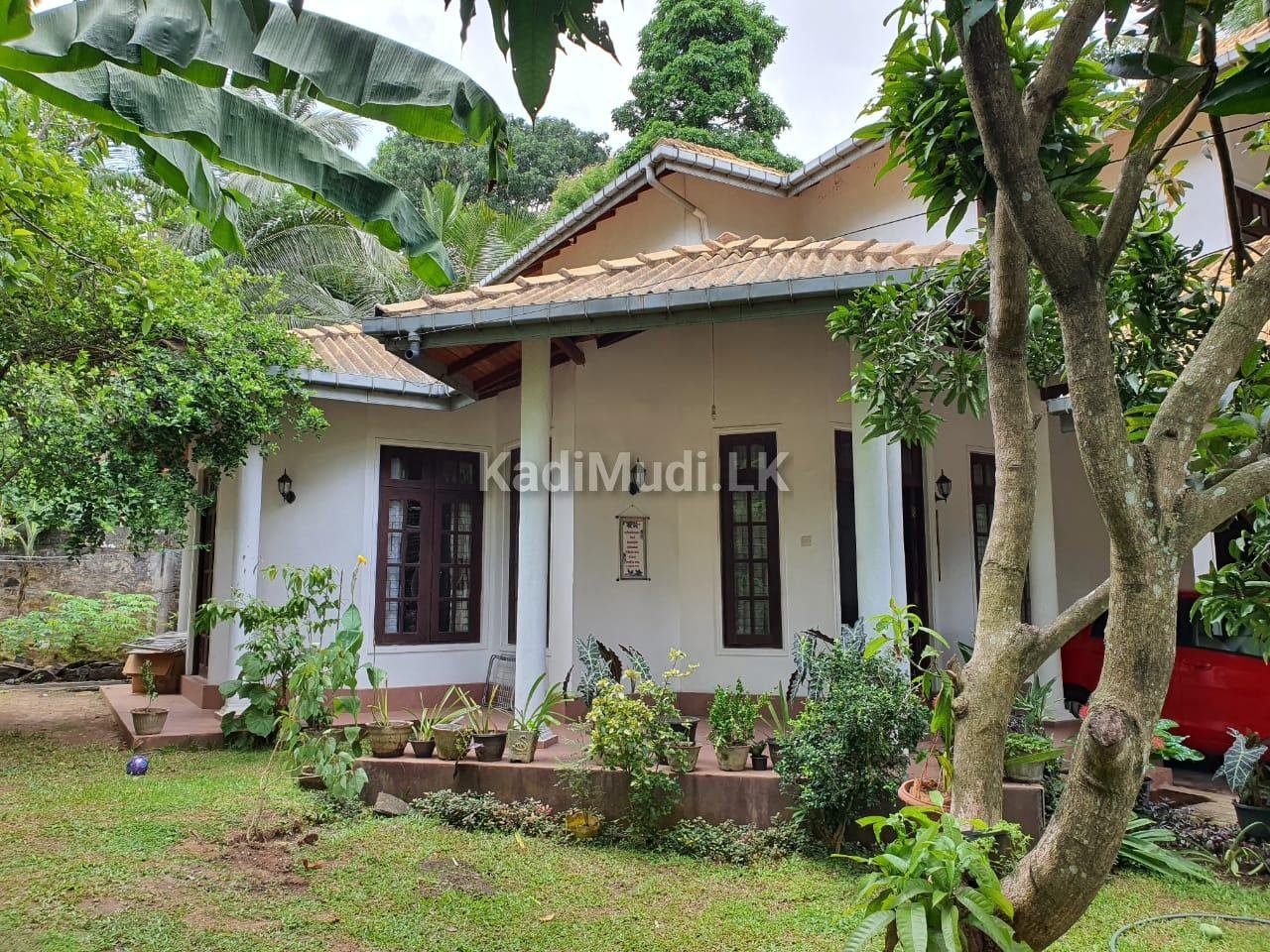 Two Storey House at Balagolla / Kandy