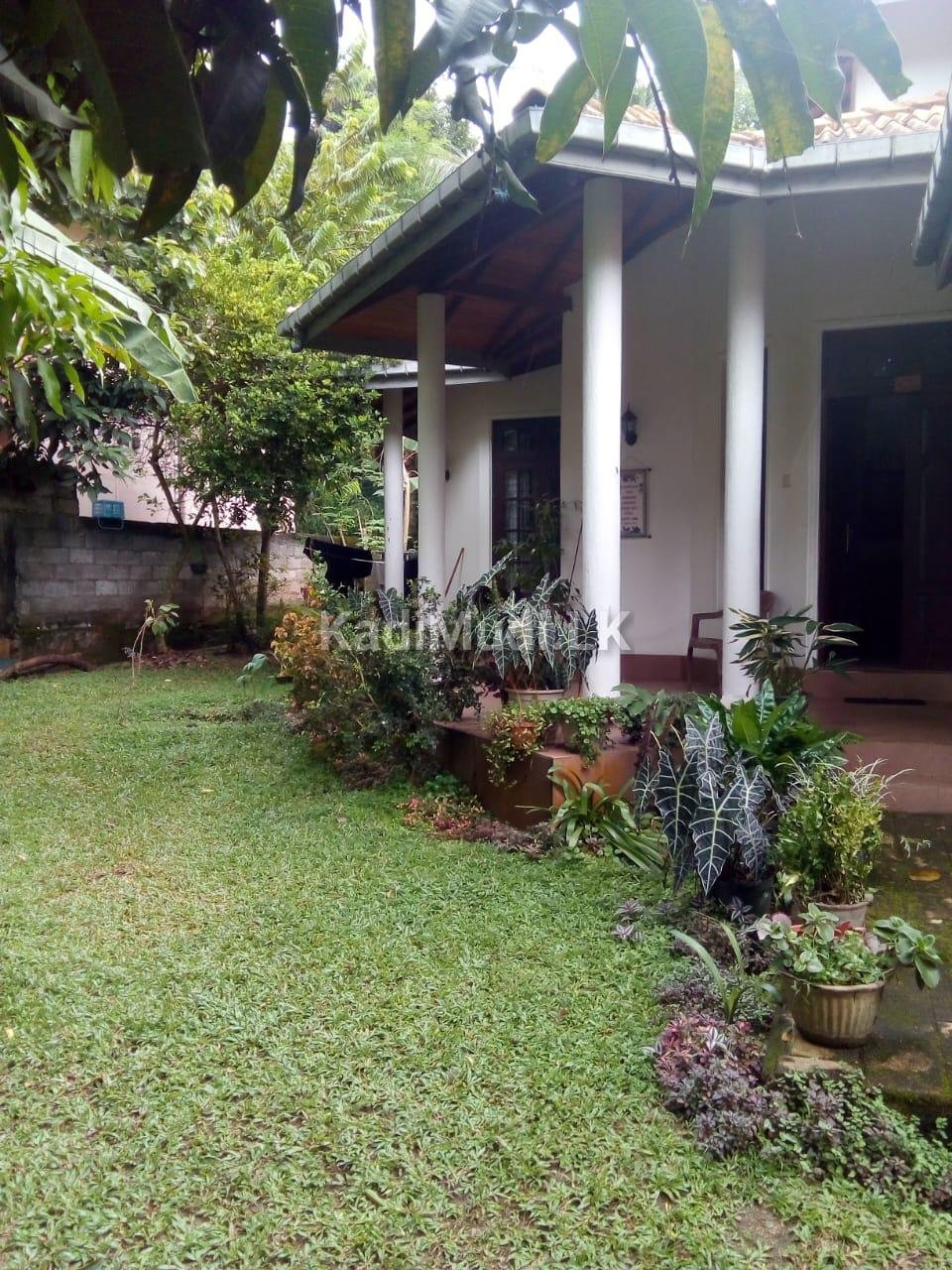 Two Storey House at Balagolla / Kandy