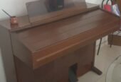 Yamaha ME 300 Organ Keyboard