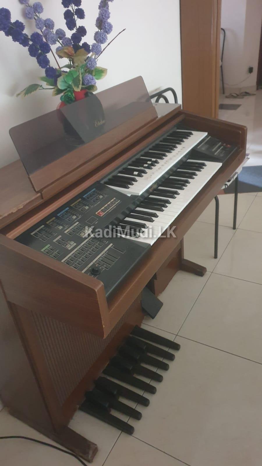 Yamaha ME 300 Organ Keyboard