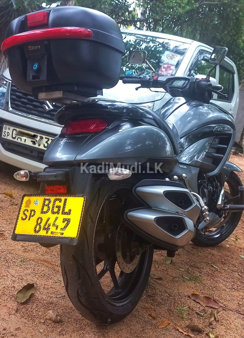 Suzuki Intruder ABS EFI 2018 Cruiser Bike