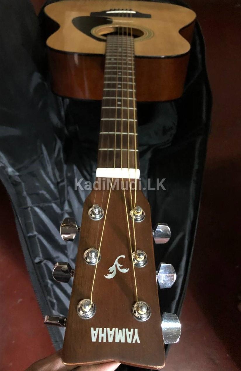 Guitar Yamaha F310