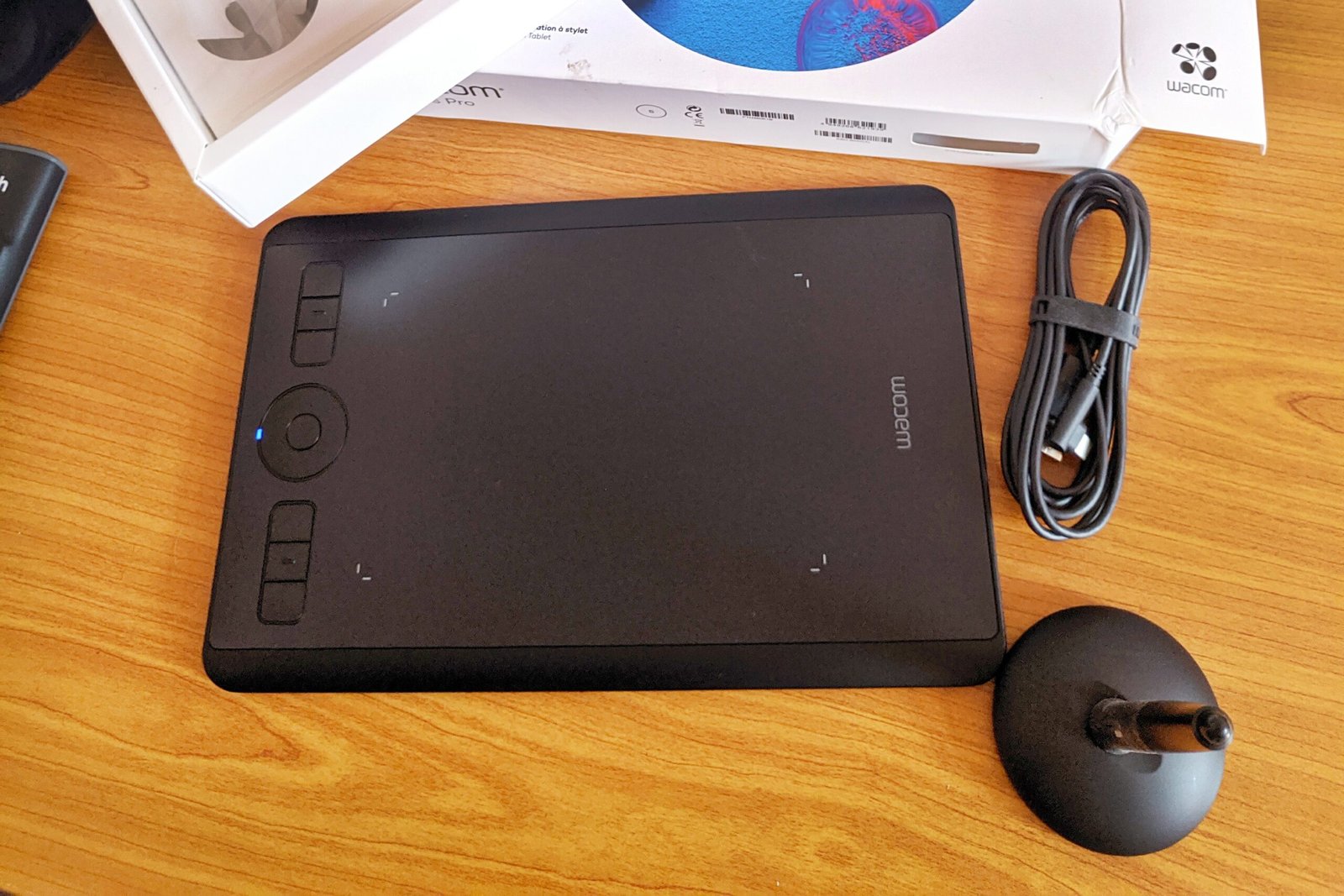 Wacom Intuos PRO Small Wireless Graphic Tablet