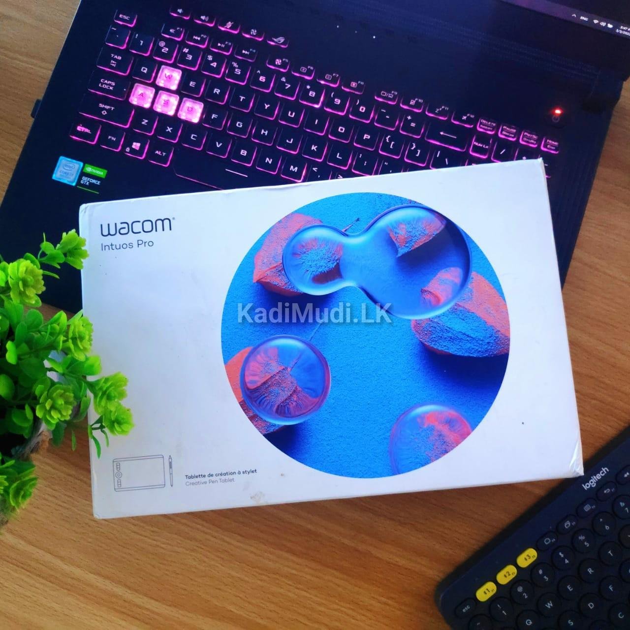 Wacom Intuos PRO Small Wireless Graphic Tablet