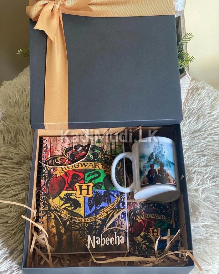 Perfect Friends – Themed Gift Box for Any Fan!